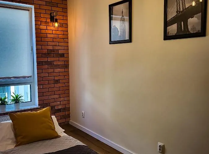 Ceglany Apartamento *